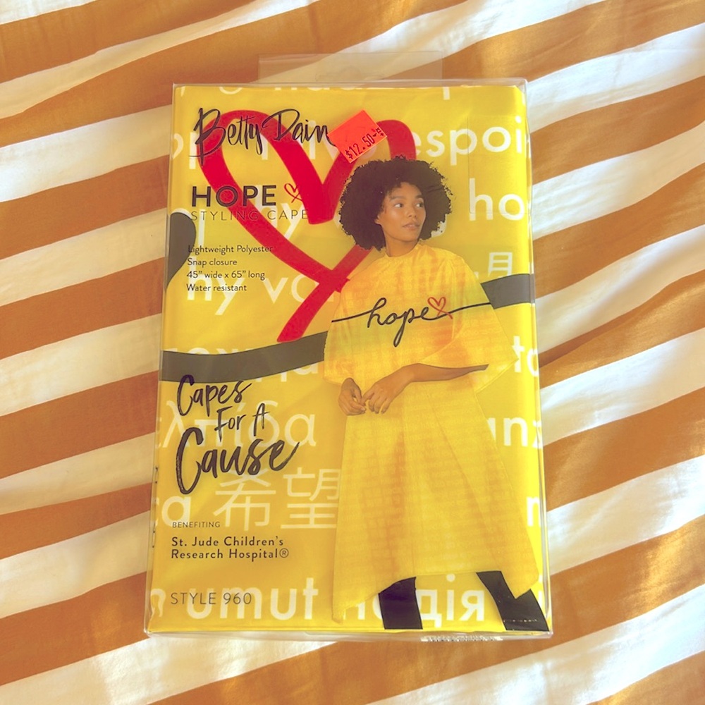 NIB hair cutting cape